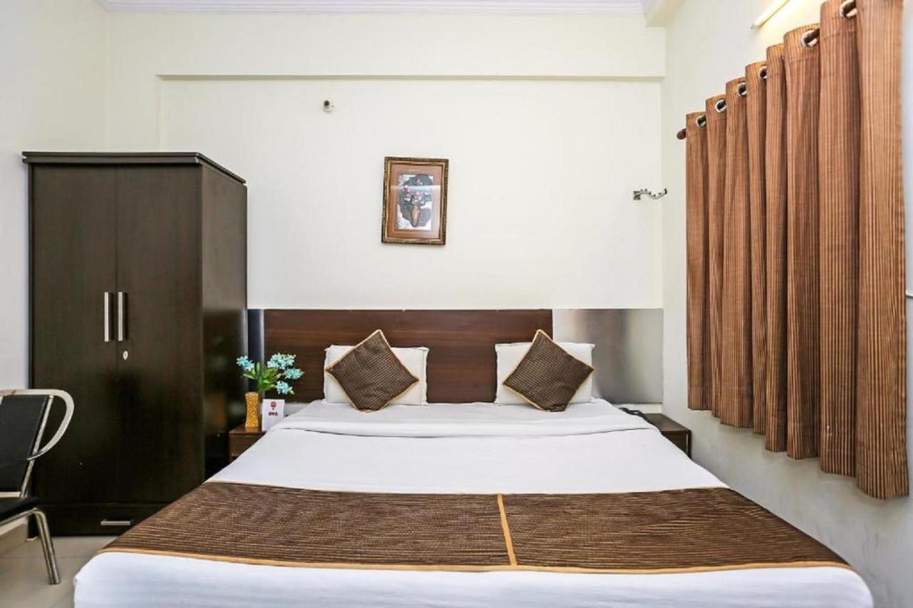 Vaccinated Staff - OYO 3209 Hotel Anand Villa Agra  Esterno foto