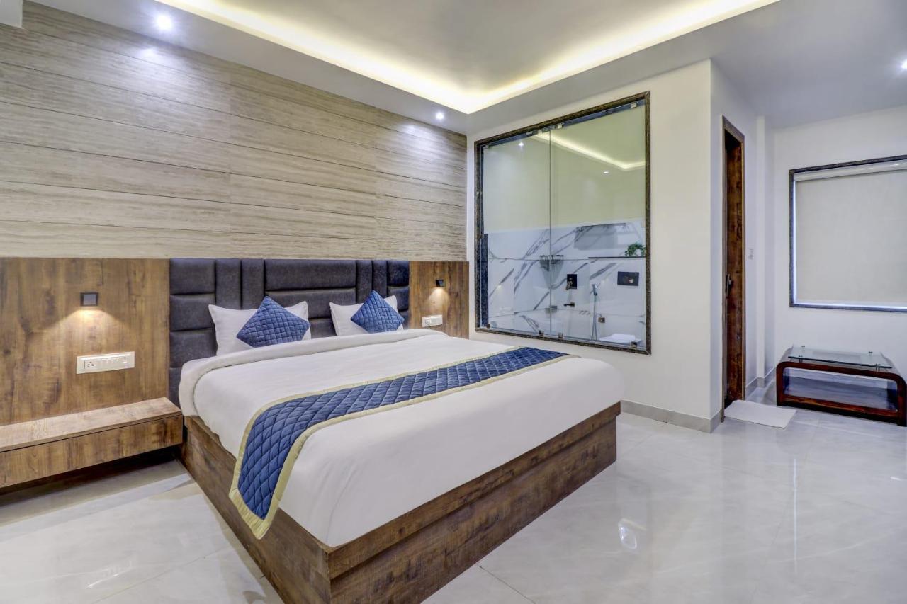 Vaccinated Staff - OYO 3209 Hotel Anand Villa Agra  Esterno foto